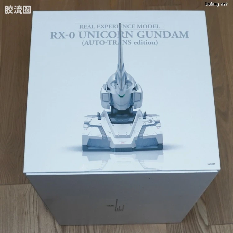 万代 大比例胸像系列 REAL EXPERIENCE MODEL RX-0 独角兽高达 自动变形版 - 图片
